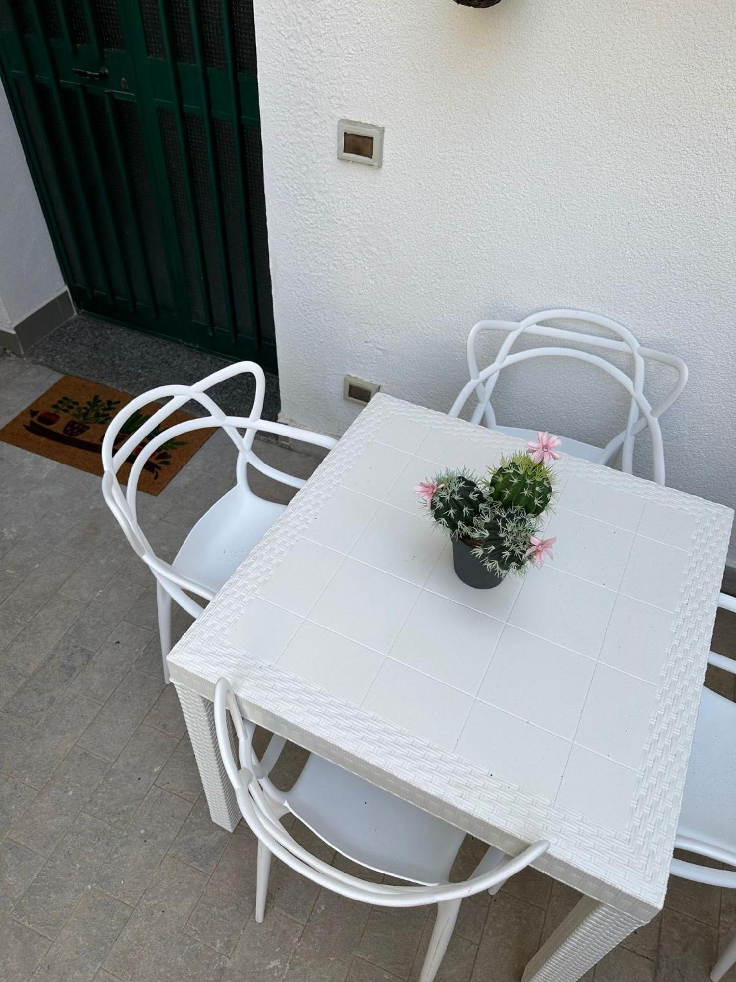 Nino'S Apartments ジャルディーニ・ナクソス エクステリア 写真