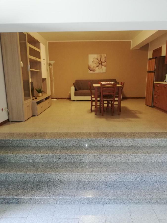Nino'S Apartments ジャルディーニ・ナクソス エクステリア 写真